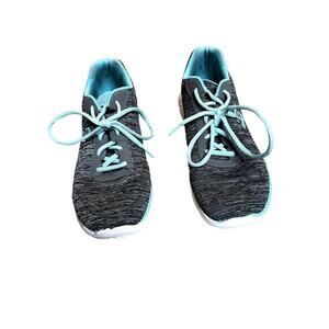 Skechers women's size 81/2 sneakers memory foam lace-up